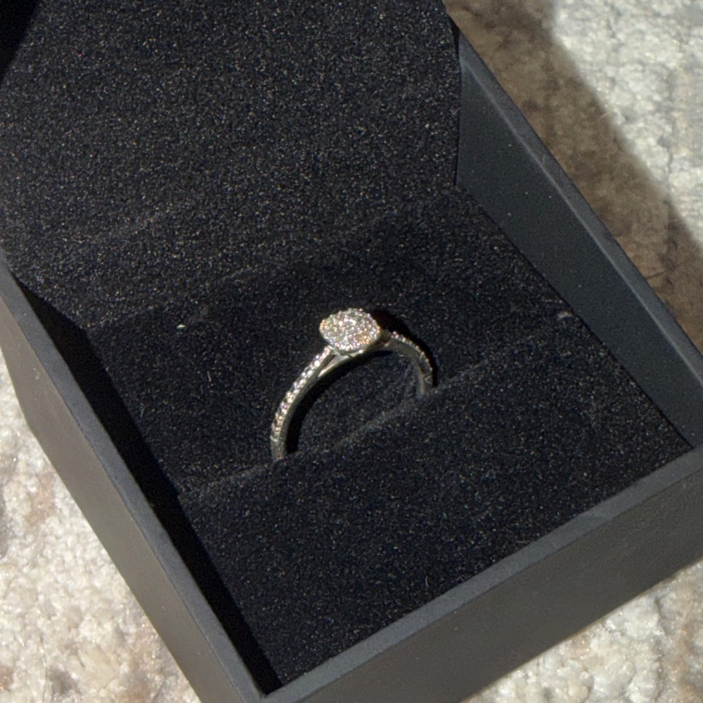 Kay Jewelers 1/20 carat steeling silver diamond promise ring